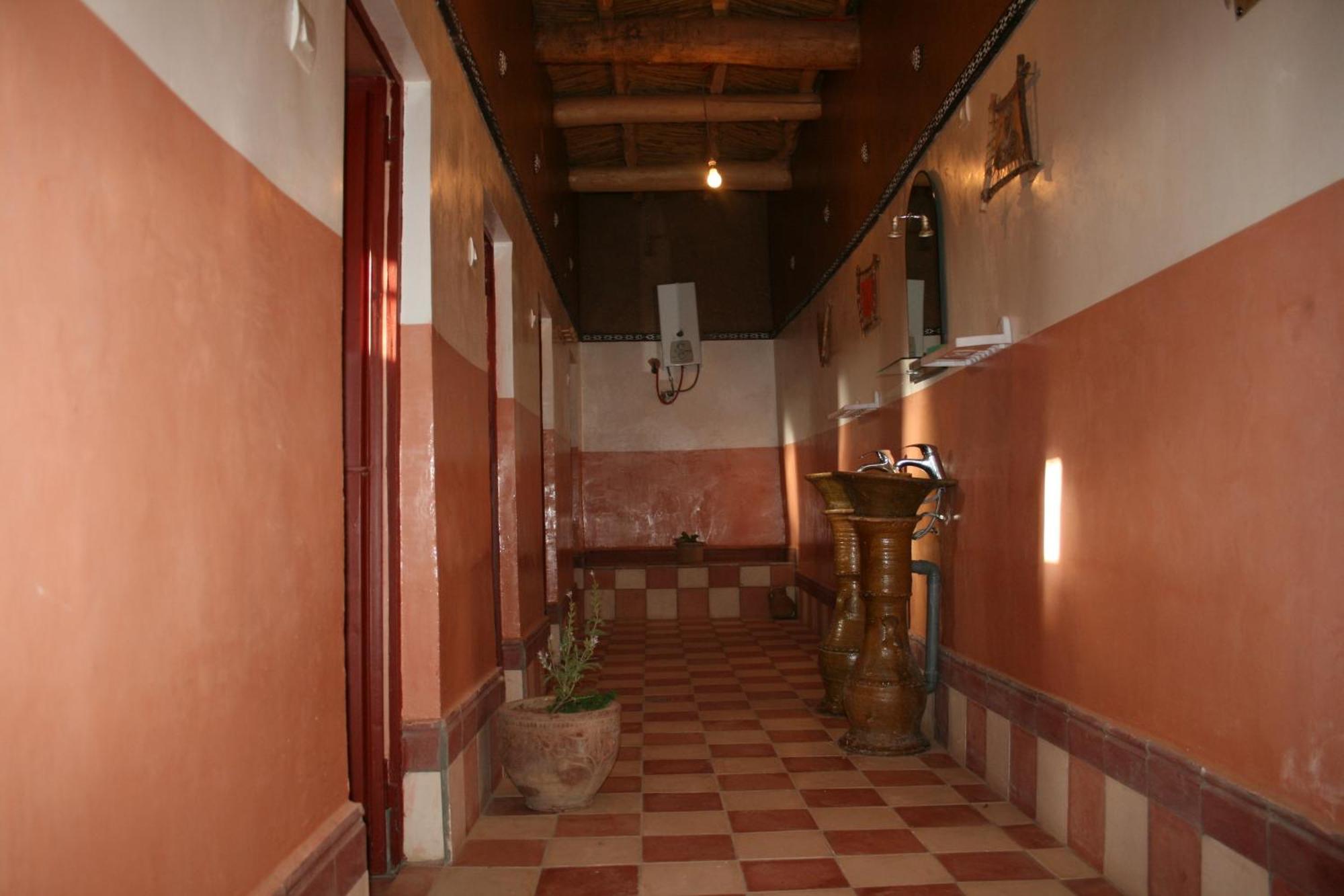 Отель Kasbah Ben Ali Kelaat-M'Gouna Экстерьер фото